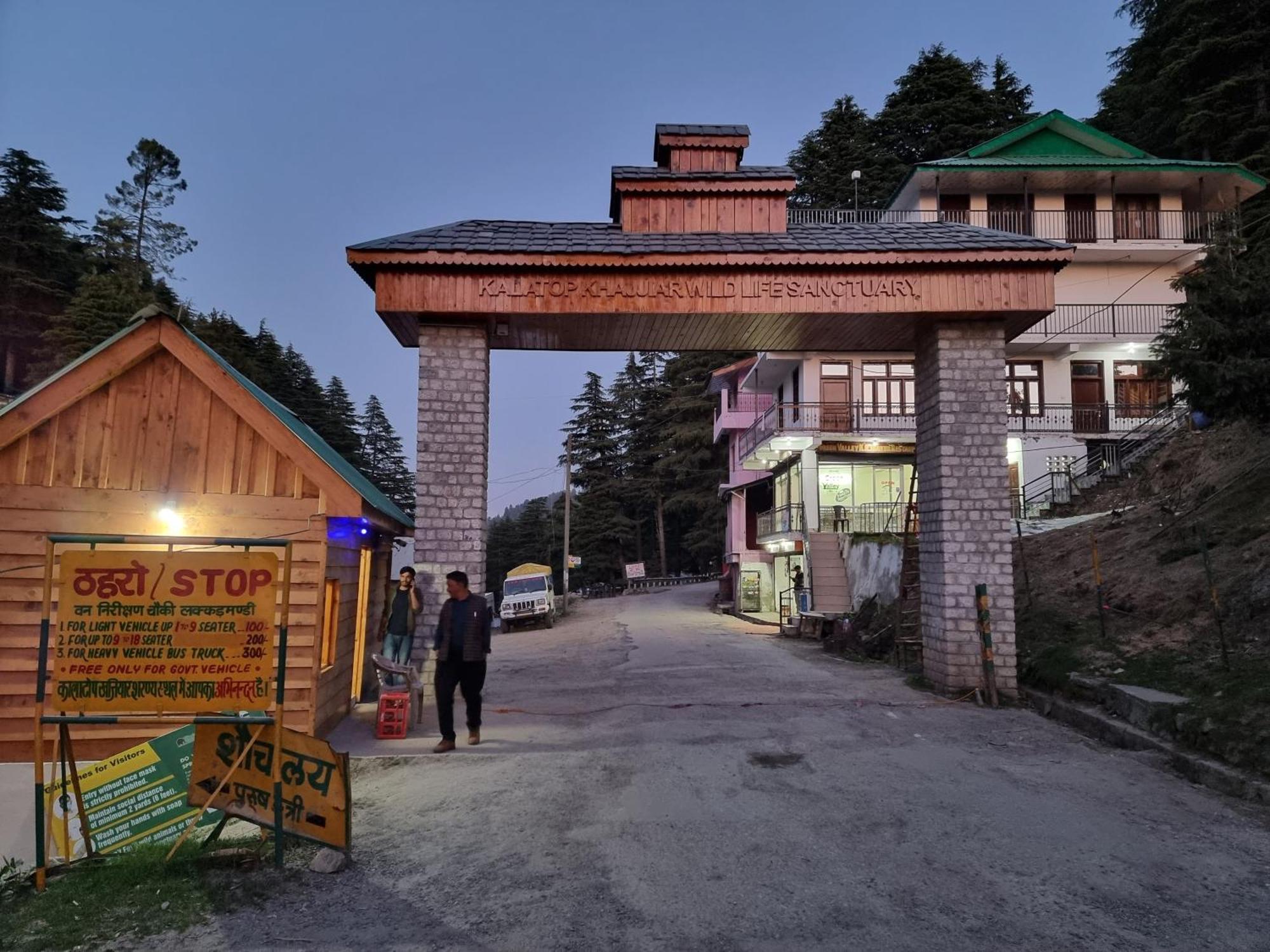 Forest Vibes Kalatop-Rooms And Restaurant Dalhousie Exterior foto